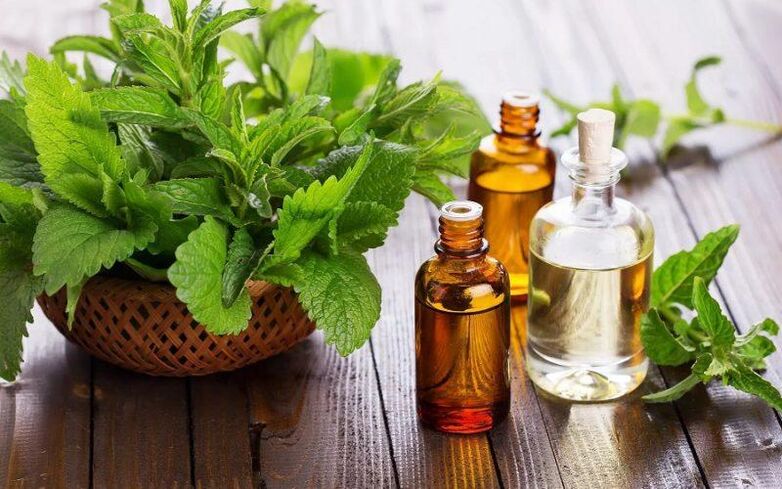 Patchouli essential oil is suitable for skin types of all ages and promotes regeneration. 