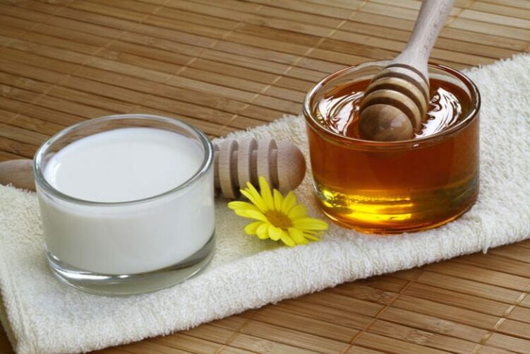 Milk and honey revitalizing mask
